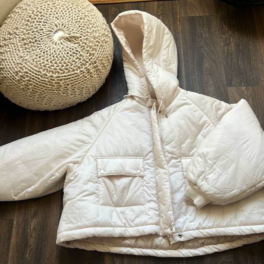 BELITA WHITE PUFFY JACKET